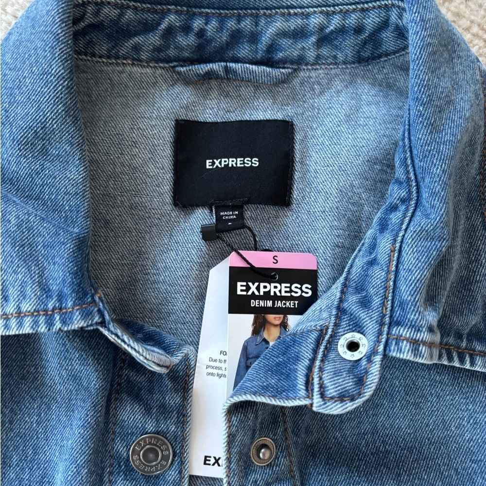 Express Women's Blue Jean Jacket Small BRAND NEW NWT MSRP $98 - Picture 2 of 8